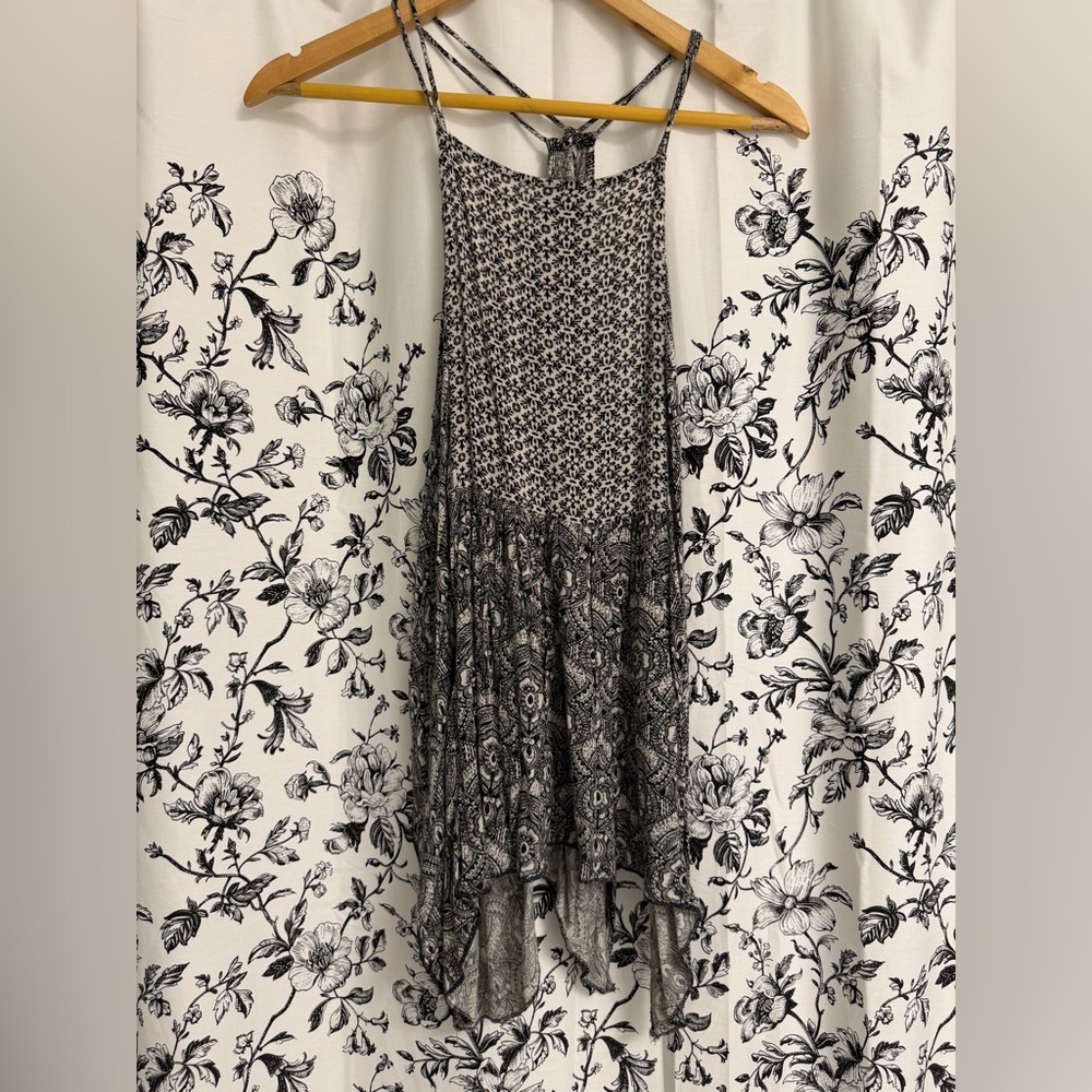 Abercrombie & Fitch Black and White Patterned Top